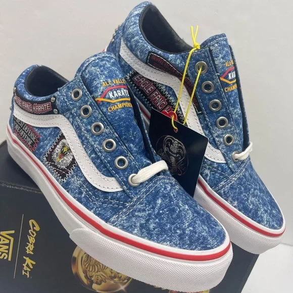 Vans Man’s Old Skool
Cobra Kai Multi/True White Sneakers
VN0A3WKT6GL - Picture 11 of 16